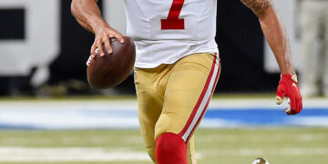 Struggling 49ers Bench Kaepernick At Quarterback