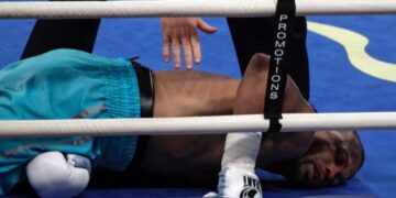 Floyd Won’t Make The Mistakes Roy Jones Is Making