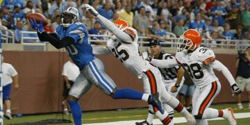 Former NFL Draft Bust Rogers Living Low-Key Life, Enjoying His Blunts