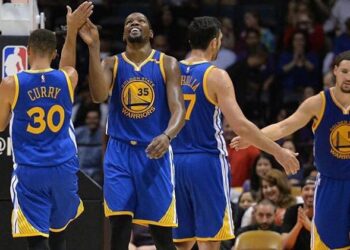 Warriors May Stay Away From Trump; While The USGA Runs To Him