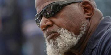 Dr.  Edwards: NFL Will Have A Problem If Kap Is Not Signed