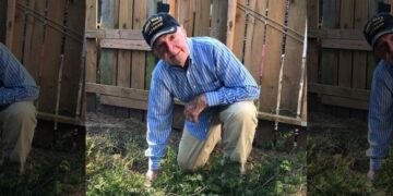 “Those Kids Have Every Right To Protest”: World War II Vet Kneels So Others Can Stand For Their Beliefs