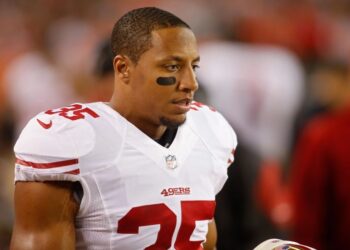 49ers’ Eric Reid Shuts Down The VP’s Political Grandstanding