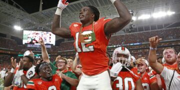 Young’s Injury Is Why Stars Skipping Bowl Games Makes Sense