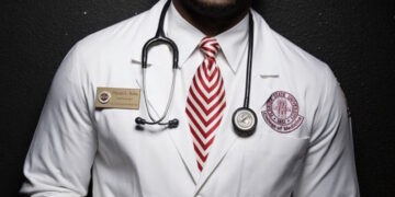 FORMER NFLers PICK ACADEMICS OVER FOOTBALL