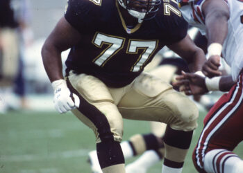 Replay Of HOFer Willie Roaf On AAA Talk Show