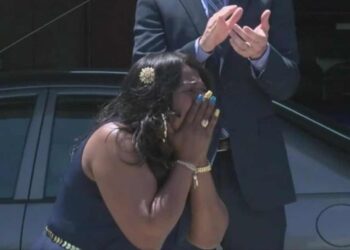 HEART AND SOUL: THE INSPIRATIONAL STORY OF DEBRA DAVIS