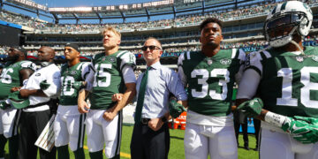 BLUE LIVES MATTER PRESIDENT’S ATTACK OF NFL PROTESTS ILLUSTRATES WHAT IS REALLY WRONG IN AMERICA