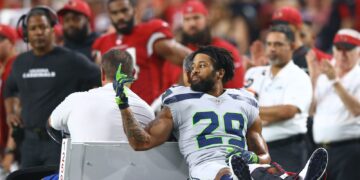 EARL THOMAS WASN’T JUST FLIPPING OFF THE SEAHAWKS, HE WAS FLIPPING OFF THE NFL’S BUSINESS PRACTICES