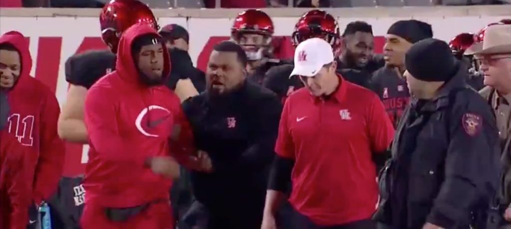 MAJOR APPLEWHITE'S DECISION TO TAKE THE JACKET OFF ED OLIVER WAS ULTIMATE ACT OF DISRESPECT