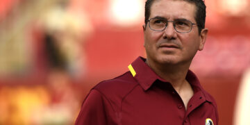 WASHINGTON NEEDS A QUARTERBACK (AGAIN) BUT LIKE THE REST OF THE NFL IT LACKS THE COURAGE TO SIGN KAEPERNICK