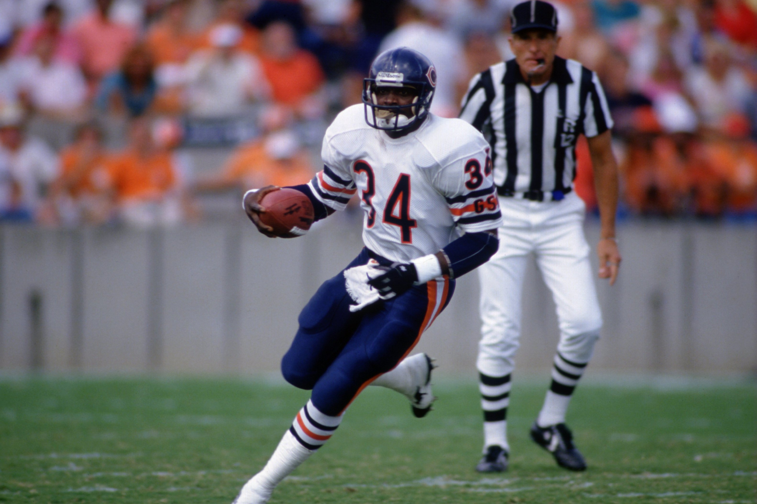 NFL 100: At No. 8, Walter Payton's recipe of toughness, versatility and  dedication created Sweetness - The Athletic