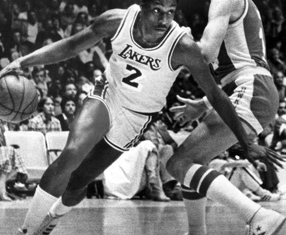 FORMER NBA STANDOUT KENNY CARR ON 'IN AND OUT OF SPORTS'